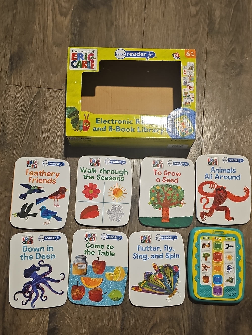 Eric Carle Me Reader Jr. Electronic Reader 7-Book Library 6 Months Toddler Baby